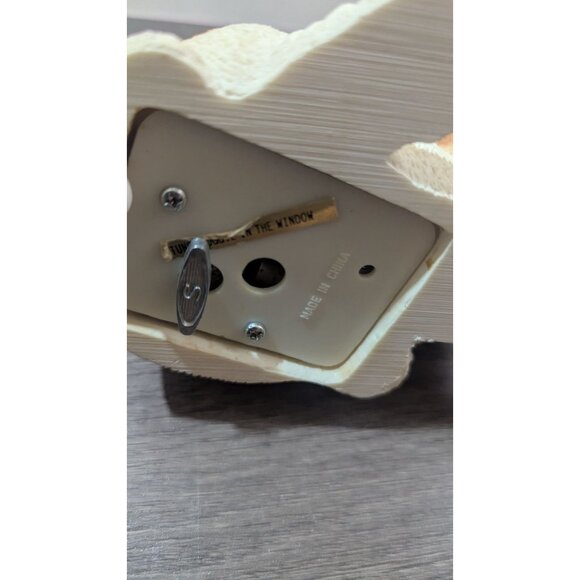 Adorable Beagle Puppy Dog Music Box "How Much Is That Doggie" China 8" Resin Dec - Picture 7 of 8